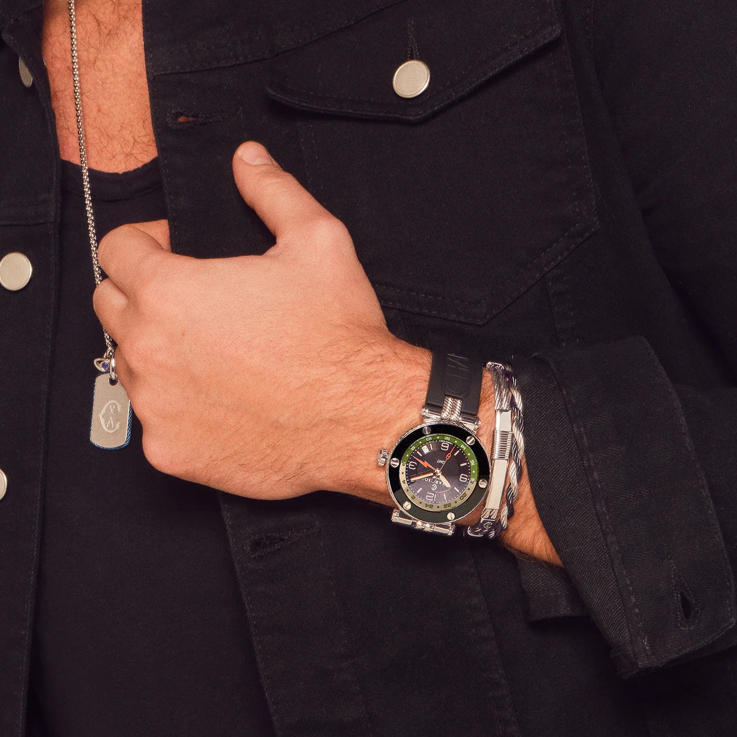 NAVIGATOR SURF GMT, 41MM, AUTOMATISCHES KALIBER, SCHWARZES ZIFFERBLATT, 6 SCHRAUBEN, SCHWARZES GUMMI-AUSTAUSCHARMBAND, Limited Edition x @time_mechanic - Charriol Geneve - Watch