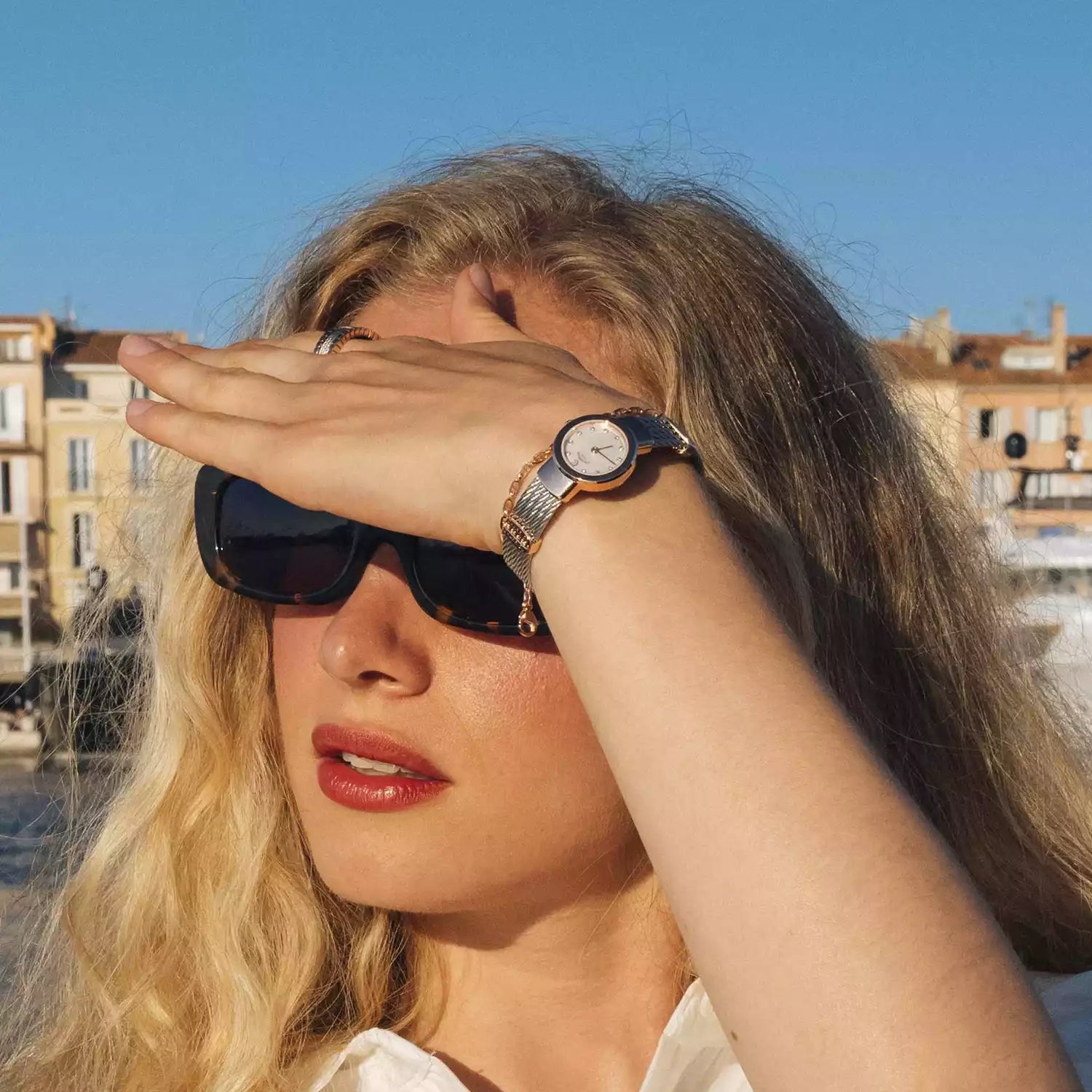 ST TROPEZ, 20MM, QUARTZKALIBER, PERLMUTTER MIT 11 DIAMANTEN ZIFFERN, STAHL ROSENGOLD PVD-BEZEL, STAHLKABELARMBAND - Charriol Geneve - Watch